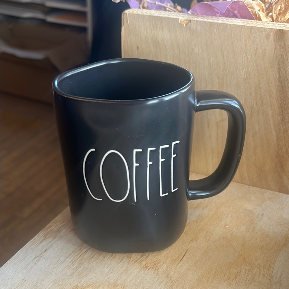 🧡4/$20🧡 Rae Dunn Black Artisan Mug